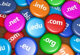 GoDaddy主機方案較多，選擇適合自己建站需求的方案尤為重要