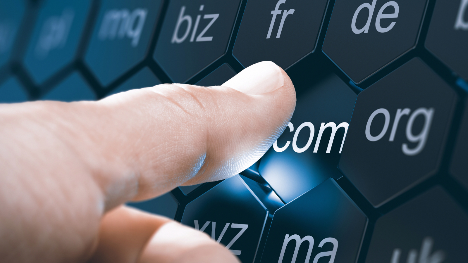 GoDaddy的漢化服務做的就比較好